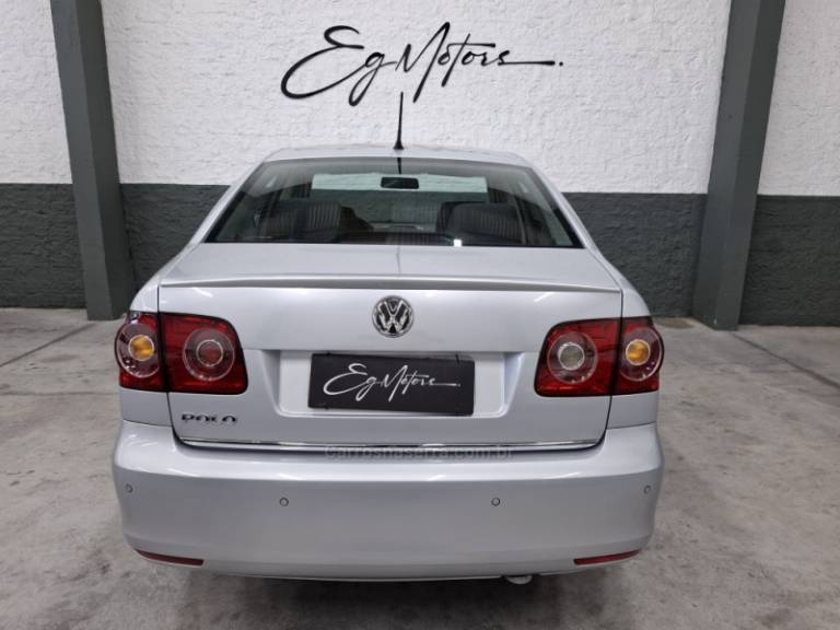 VOLKSWAGEN - POLO - 2012/2013 - Prata - R$ 46.900,00