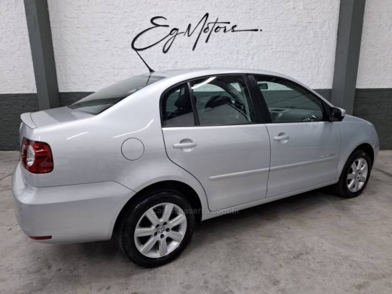 VOLKSWAGEN - POLO - 2012/2013 - Prata - R$ 46.900,00