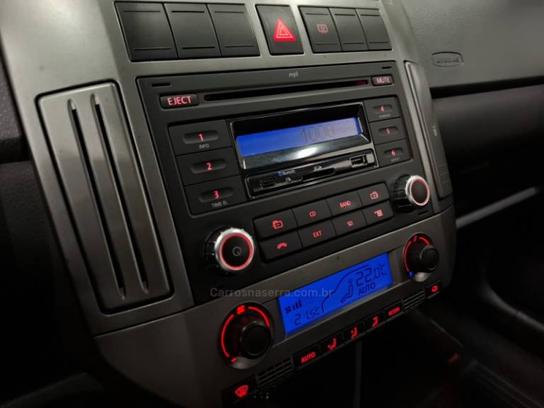VOLKSWAGEN - POLO - 2012/2013 - Prata - R$ 46.900,00